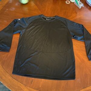 Under Armour Black Long Sleeve Performance sweatshirt